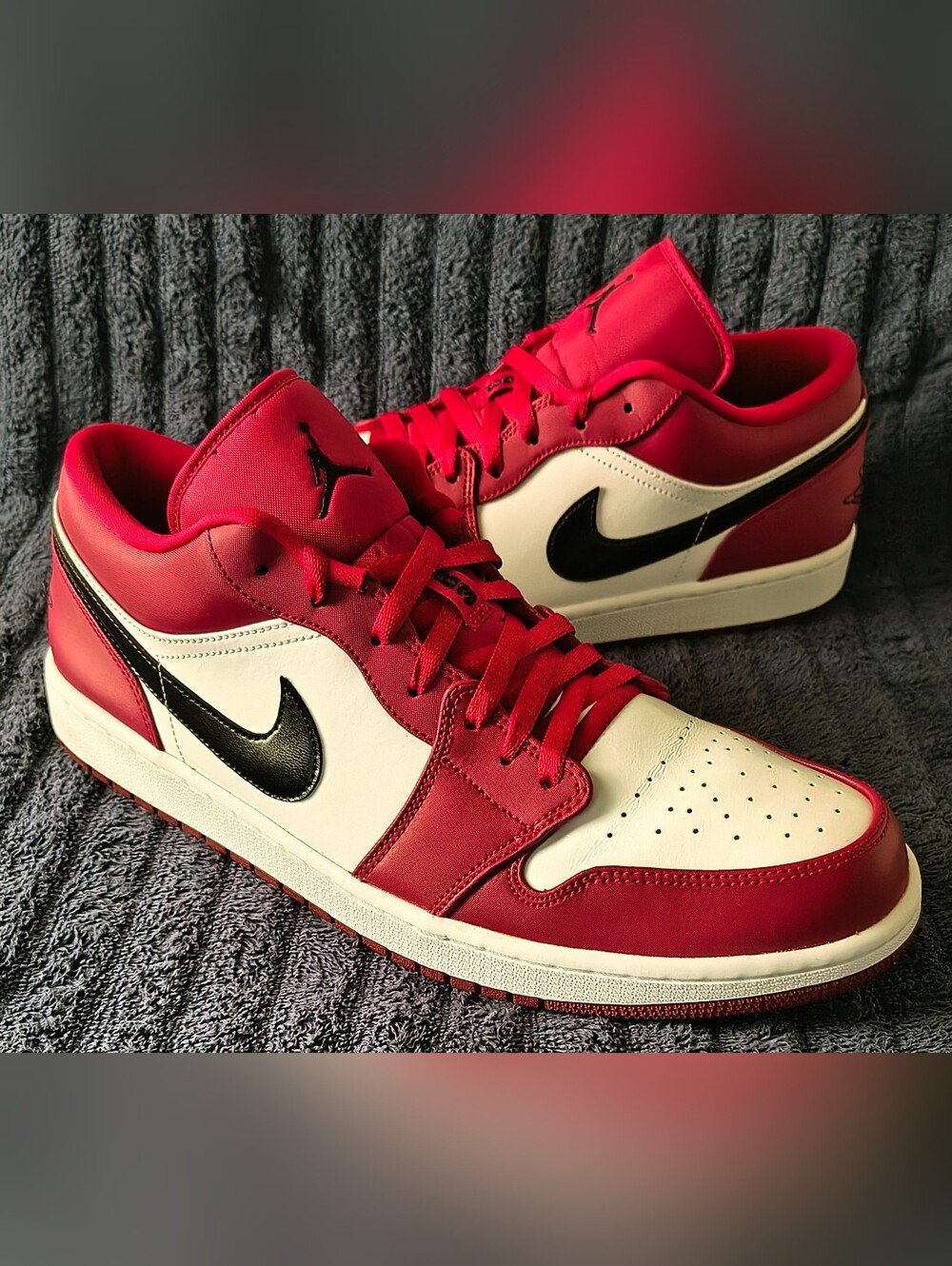 *NWOT* (2020) //Air Jordan 1 Low//  'Noble Red'....